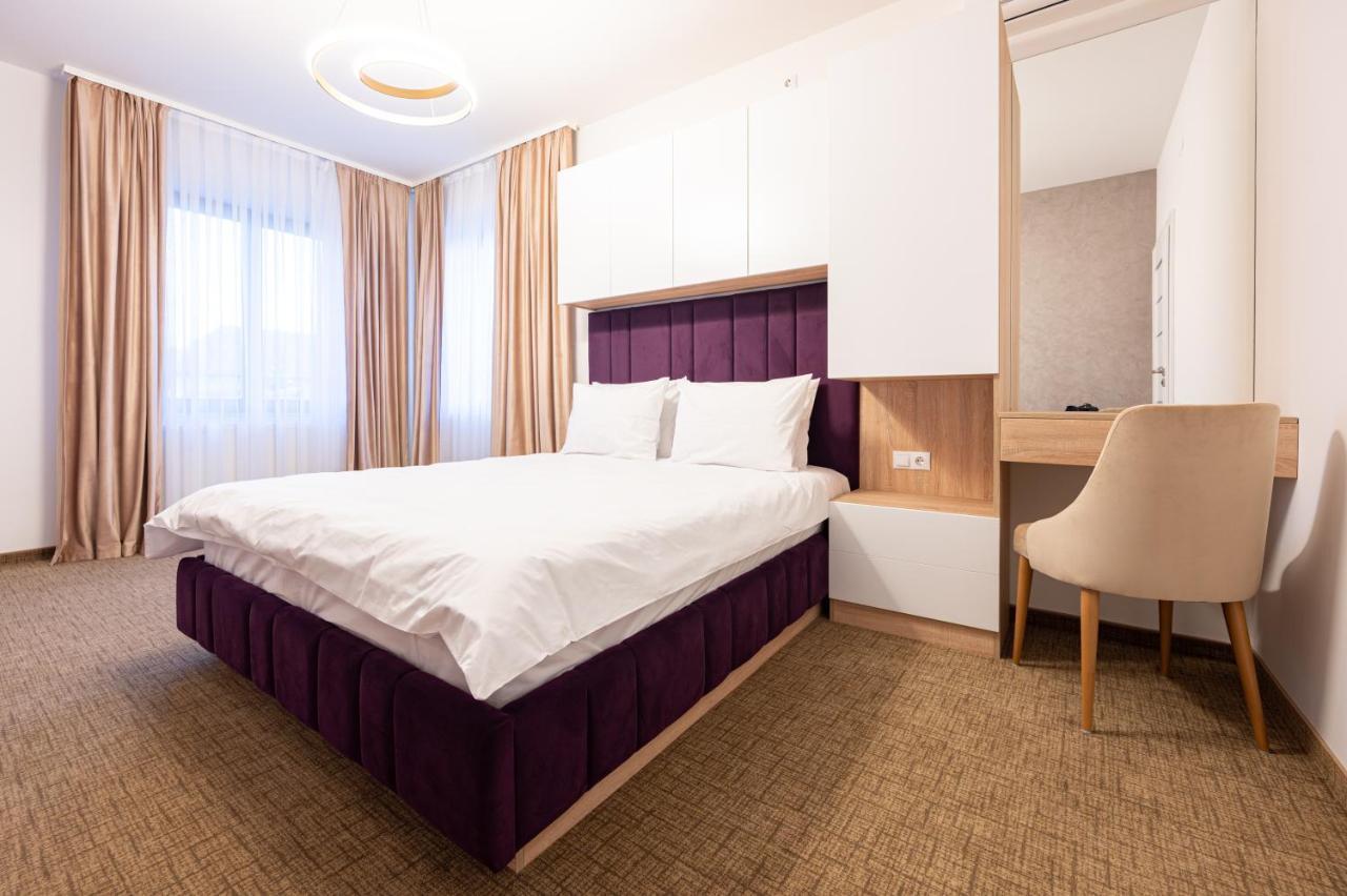 Klia Hotel Sînmartin Kültér fotó