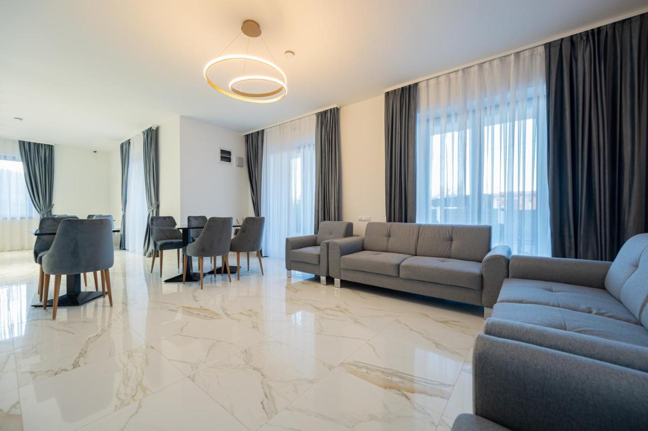Klia Hotel Sînmartin Kültér fotó