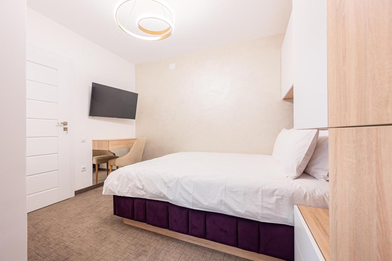 Klia Hotel Sînmartin Kültér fotó