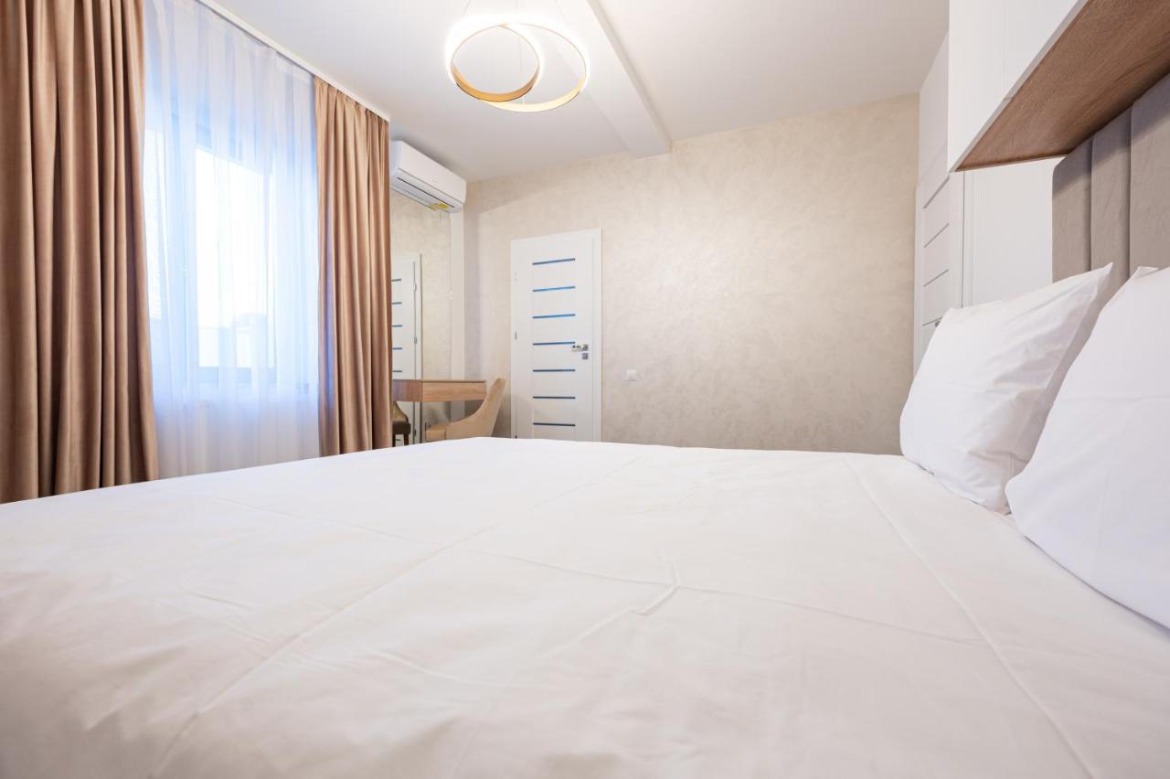 Klia Hotel Sînmartin Kültér fotó